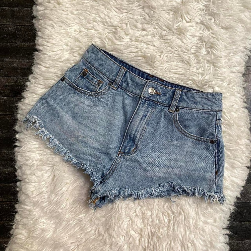 RVCA BLUE DENIM ELLE LOW RISE MICRO BOOTY SHORTS RAW HEM Y2K GRUNGE SUMMER